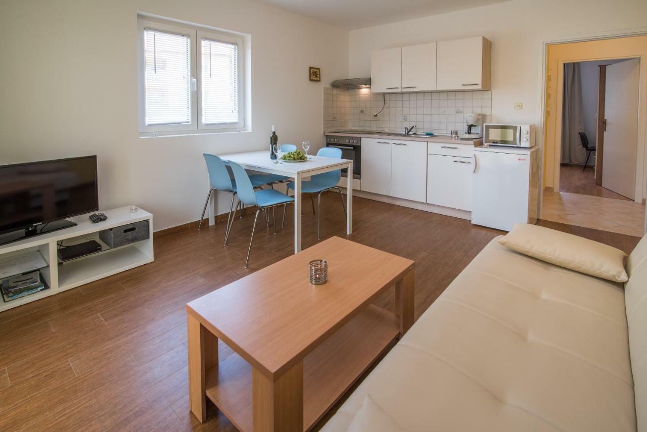 Sanjin Apartment *